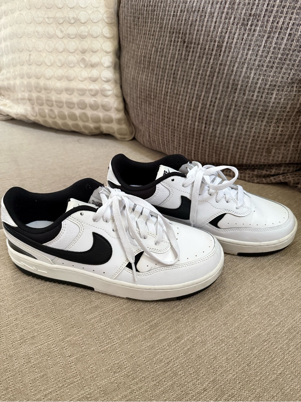 Nike White and Black Gamma Force